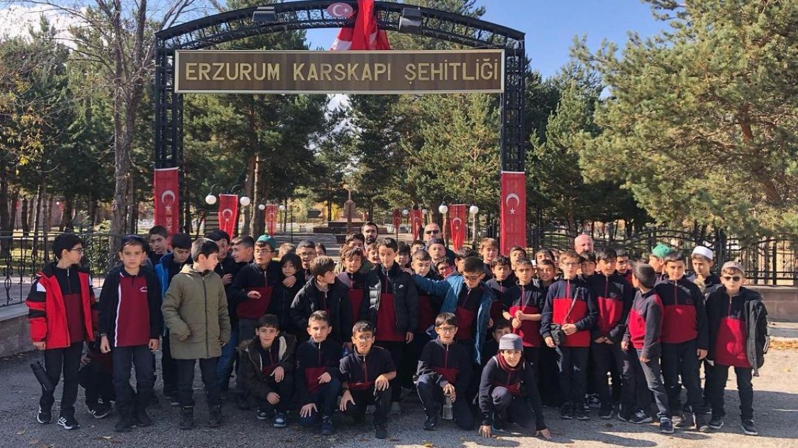 Cumhuriyetimizin 100. Yıl Etkinlikleri Kapsamında Erzurum Karskapı Şehitliği ve Erzurum Müzesine Ziyarette Bulunduk